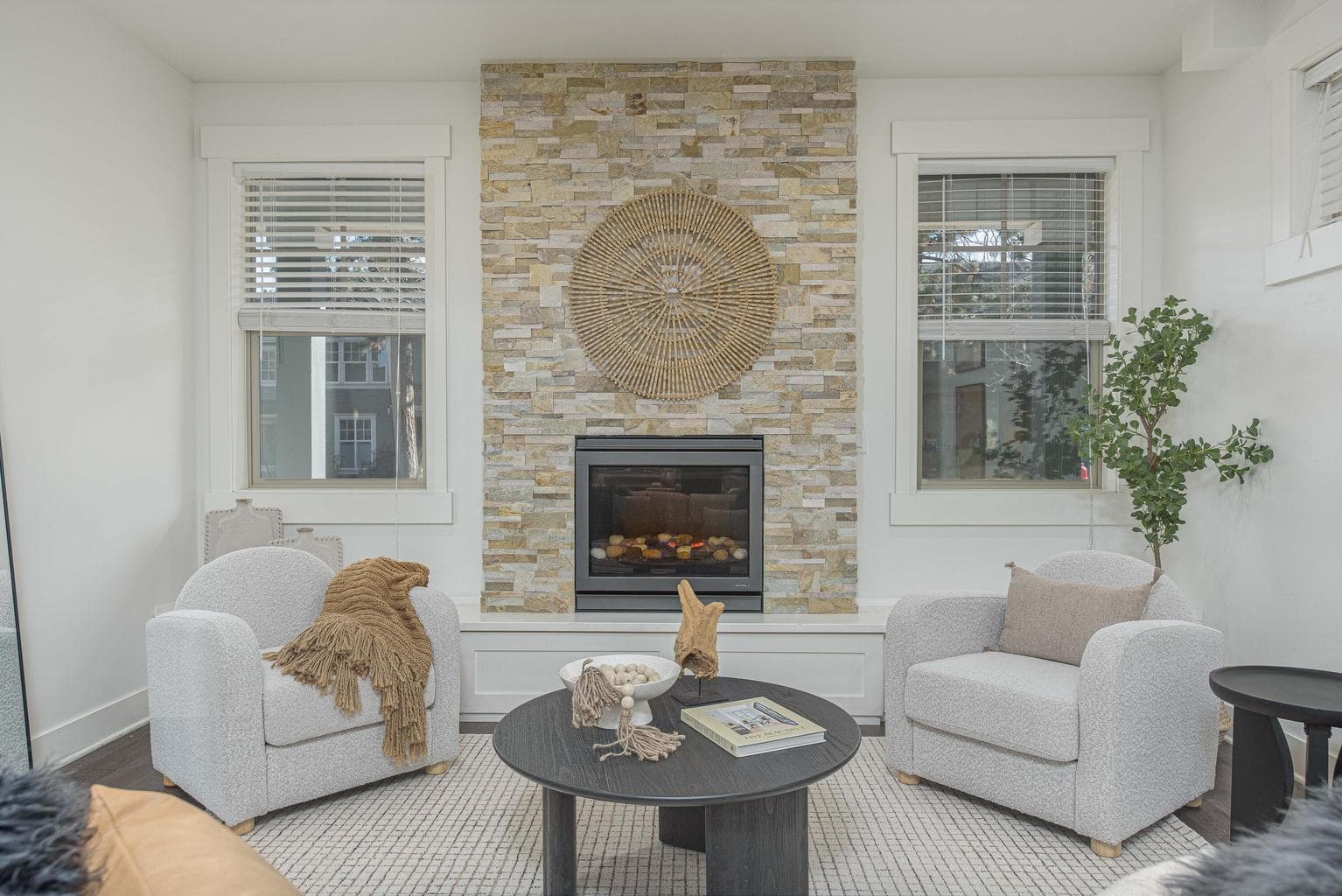 Photo of 1649 NW William Clark Street 6 of 31