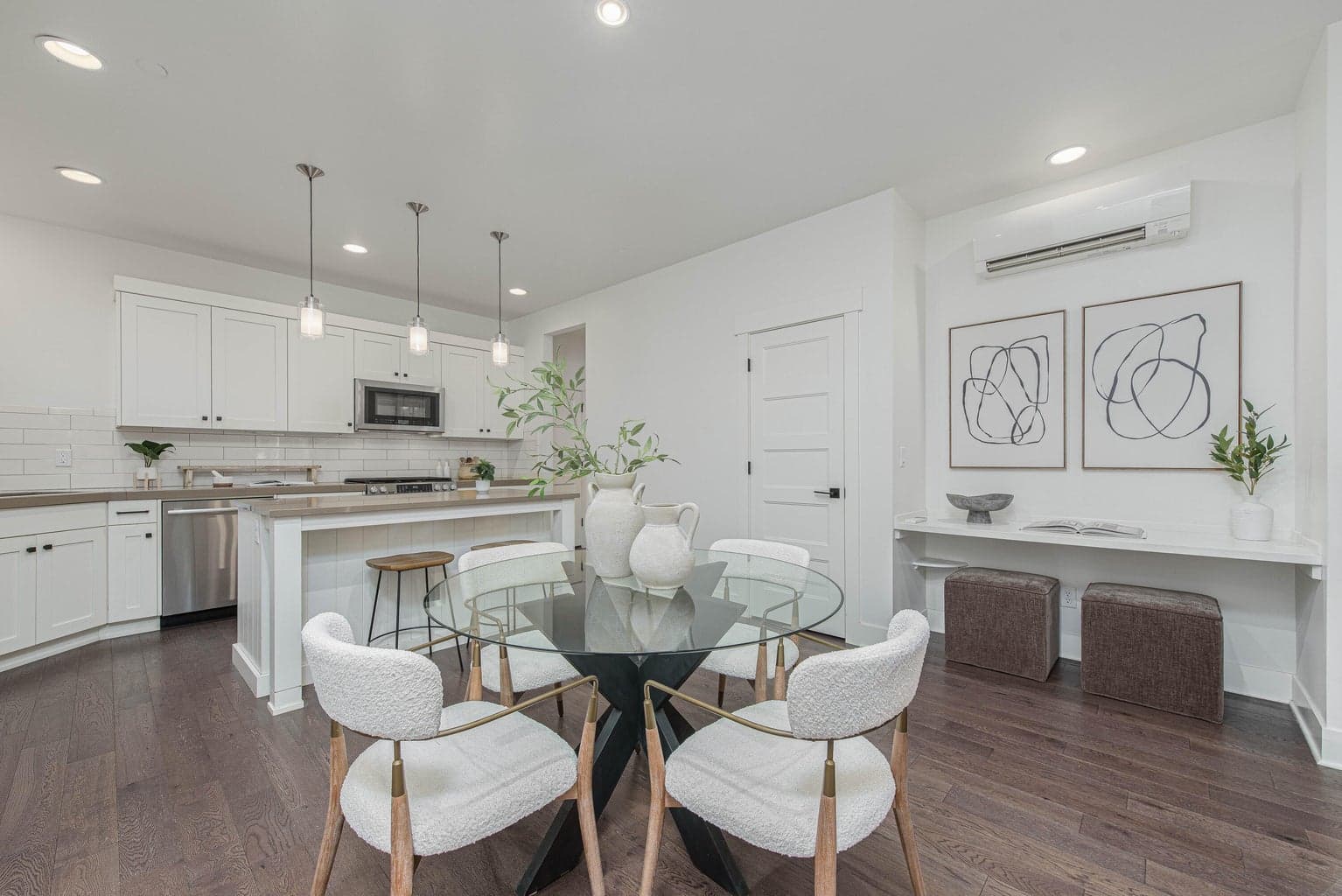 Photo of 1649 NW William Clark Street 8 of 31