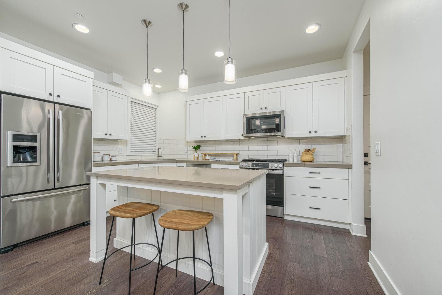 Photo of 1649 NW William Clark Street 10 of 31