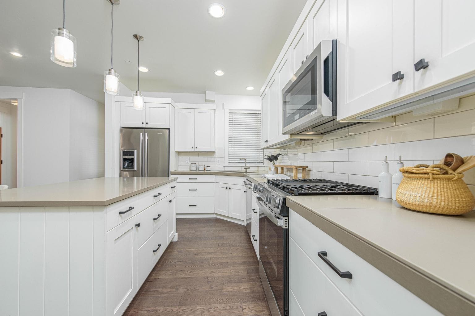 Photo of 1649 NW William Clark Street 11 of 31