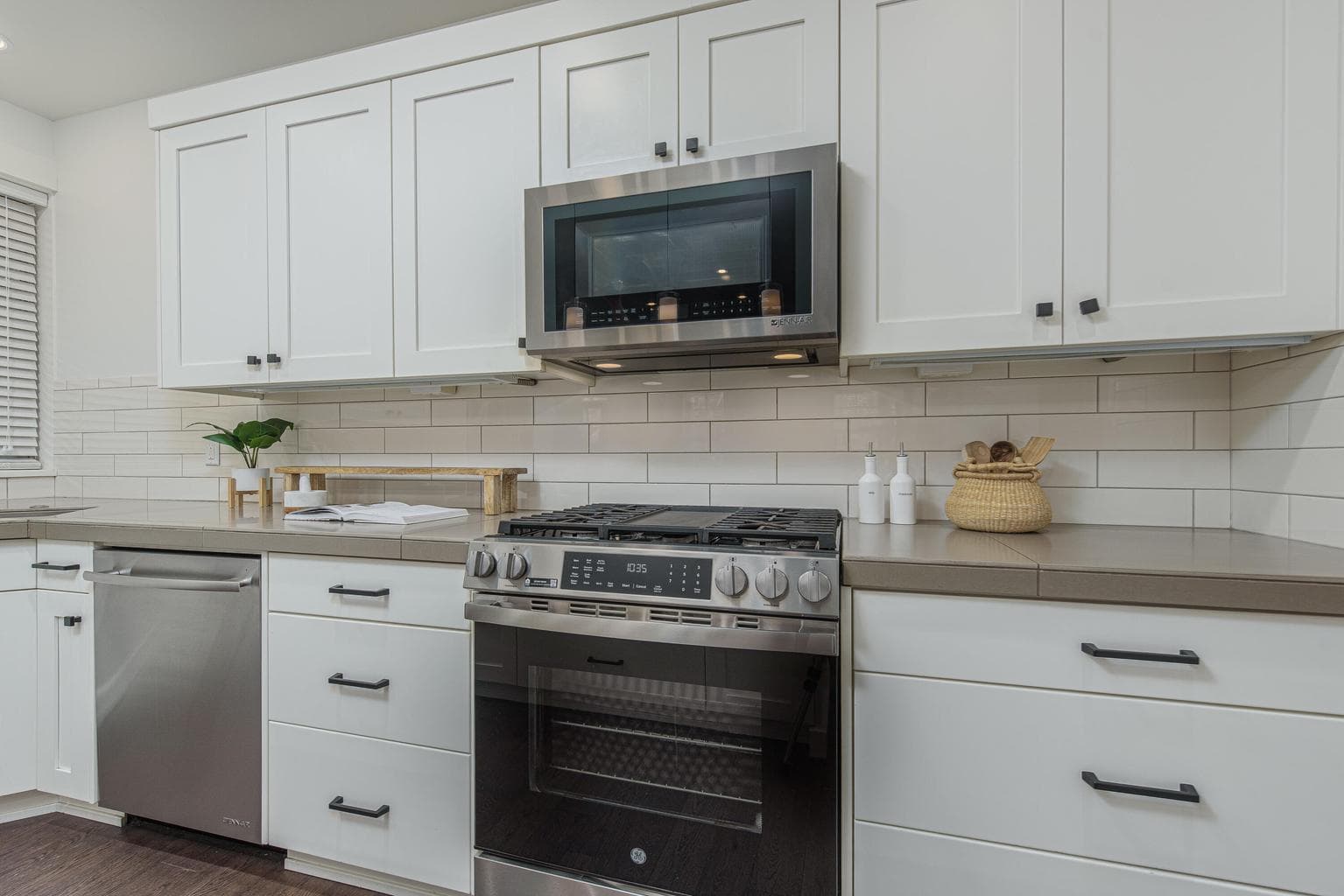 Photo of 1649 NW William Clark Street 12 of 31