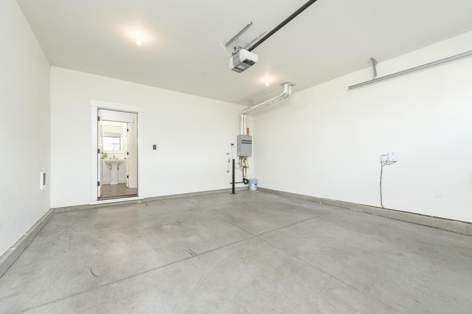 Photo of 1649 NW William Clark Street 25 of 31