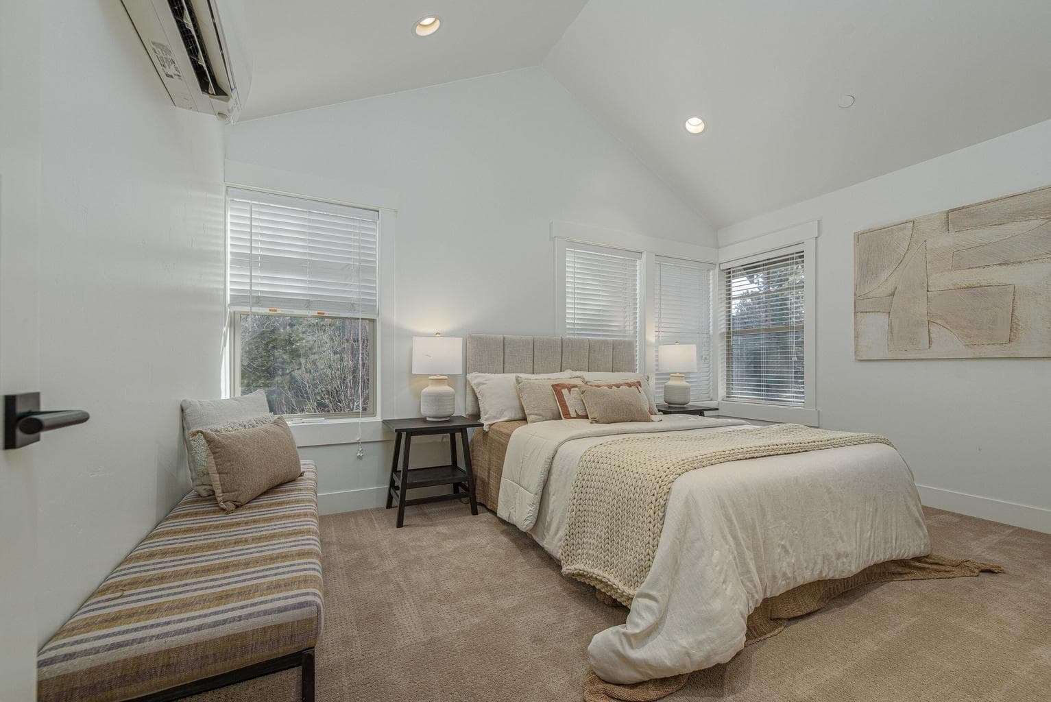 Photo of 1649 NW William Clark Street 18 of 31