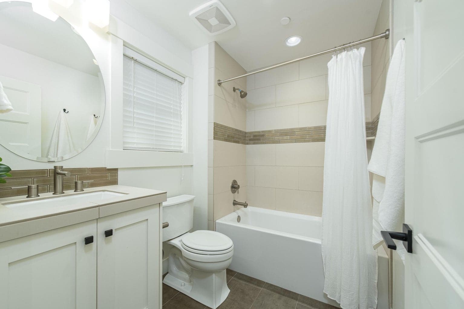 Photo of 1649 NW William Clark Street 20 of 31