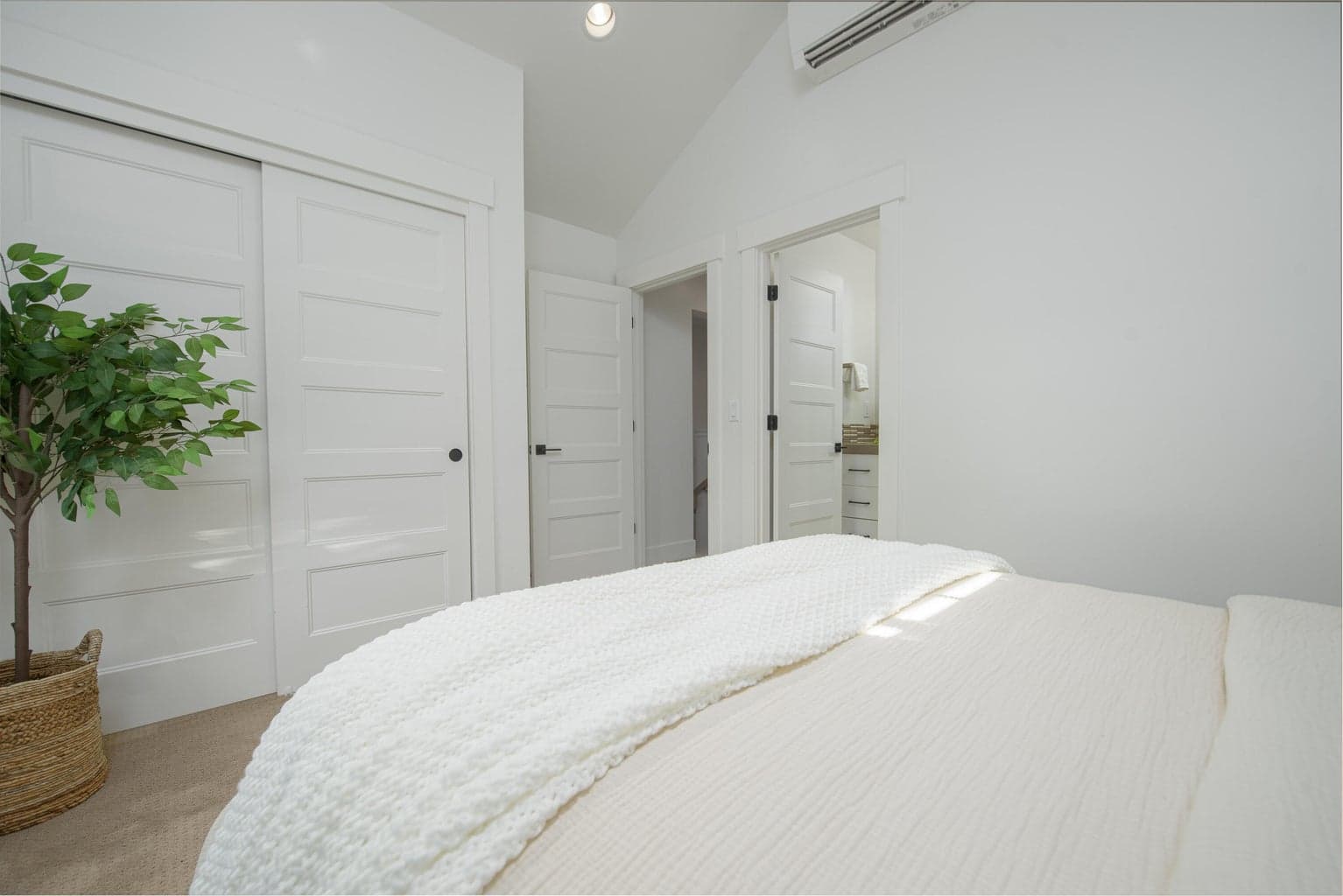 Photo of 1649 NW William Clark Street 22 of 31