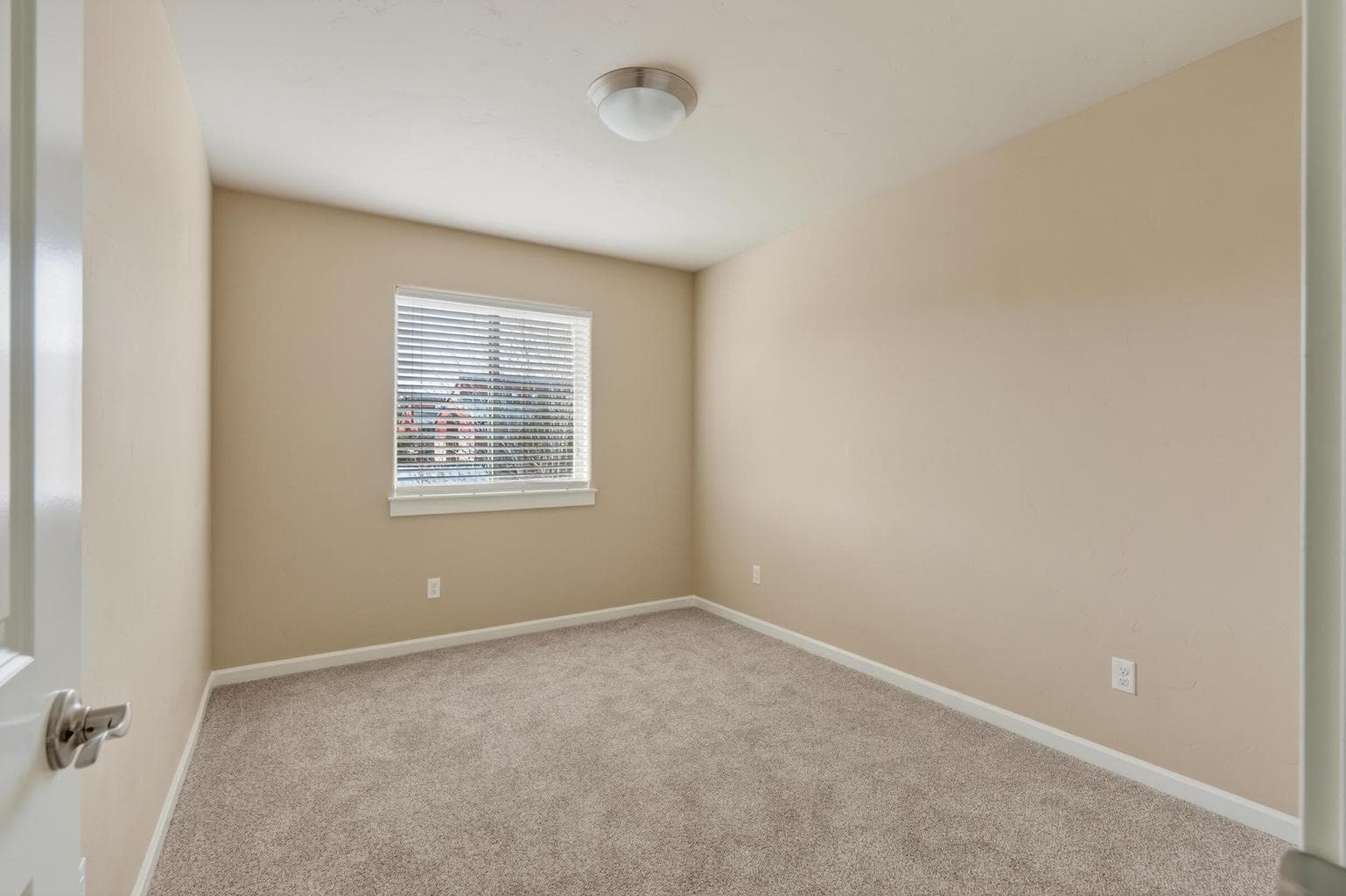 Photo of 3365 SW 28th Street 24 of 38