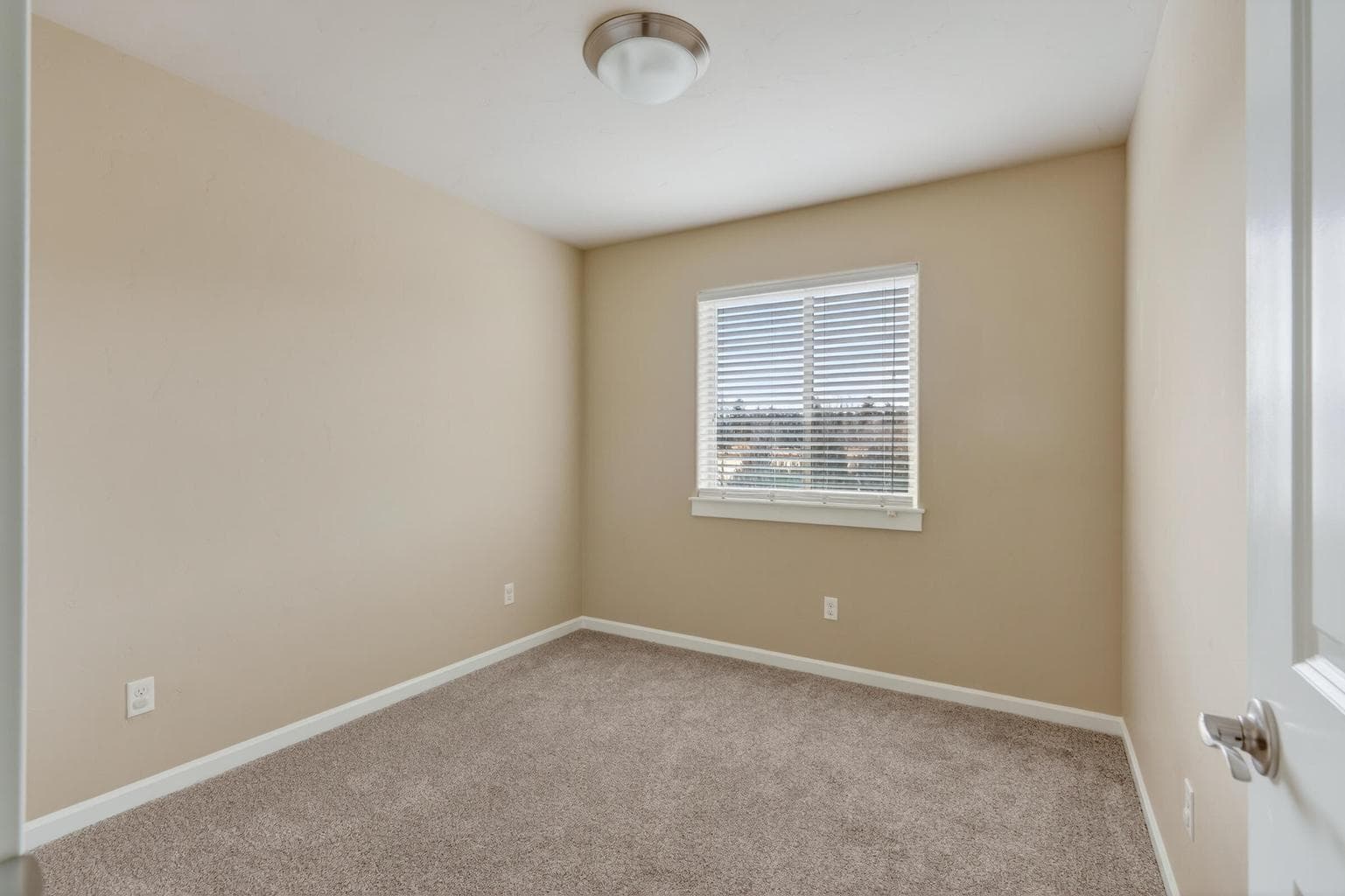 Photo of 3365 SW 28th Street 26 of 38