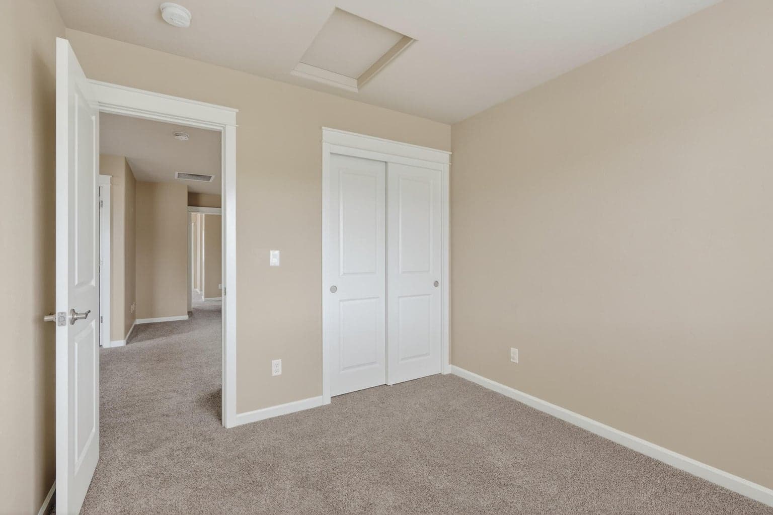 Photo of 3365 SW 28th Street 27 of 38