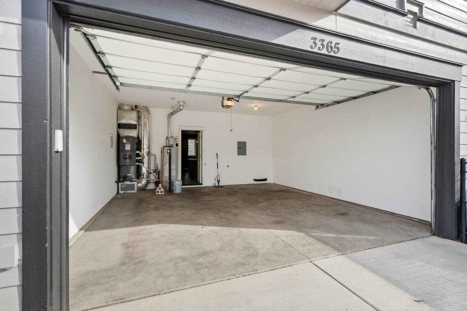 Photo of 3365 SW 28th Street 29 of 38