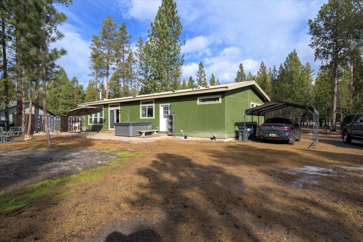 Photo of 15461 Federal Road 23 of 34