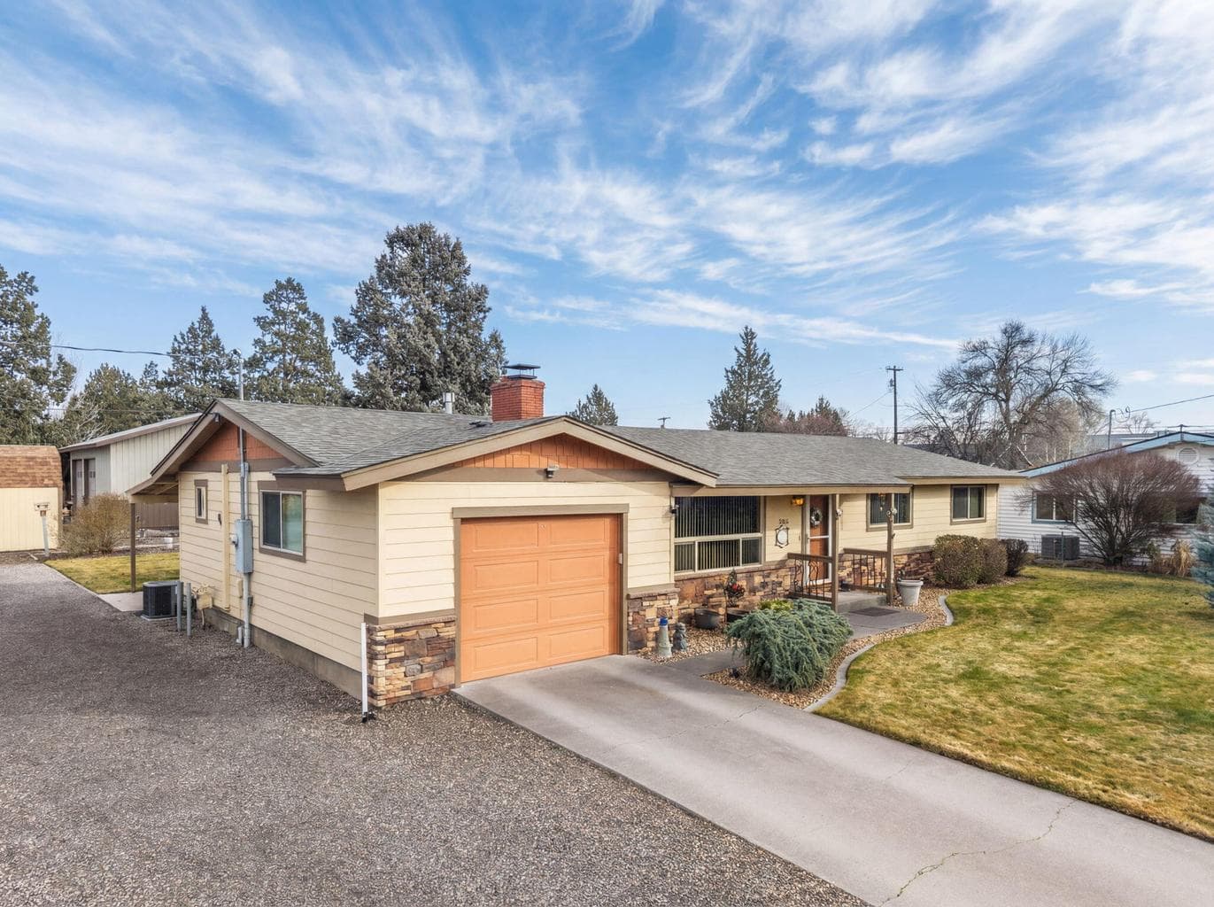 Photo of 1066 Canyon 1 of 34