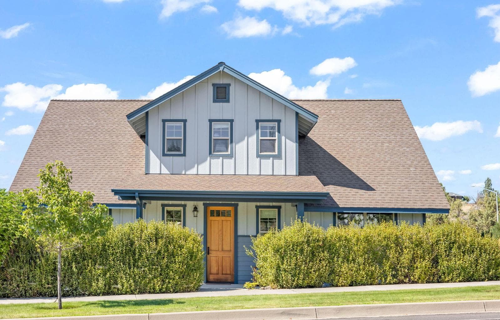 Photo of 1082 Yarrow 3 of 52