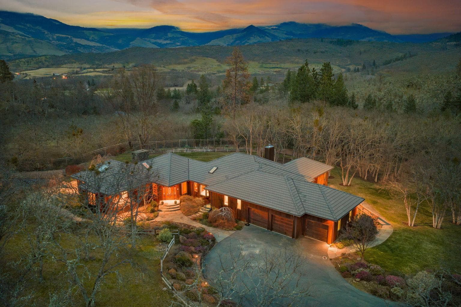 Private single level estate