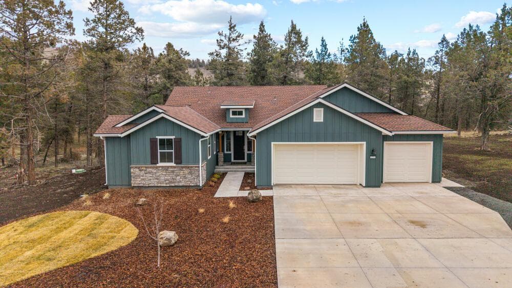 1211 Vine Maple