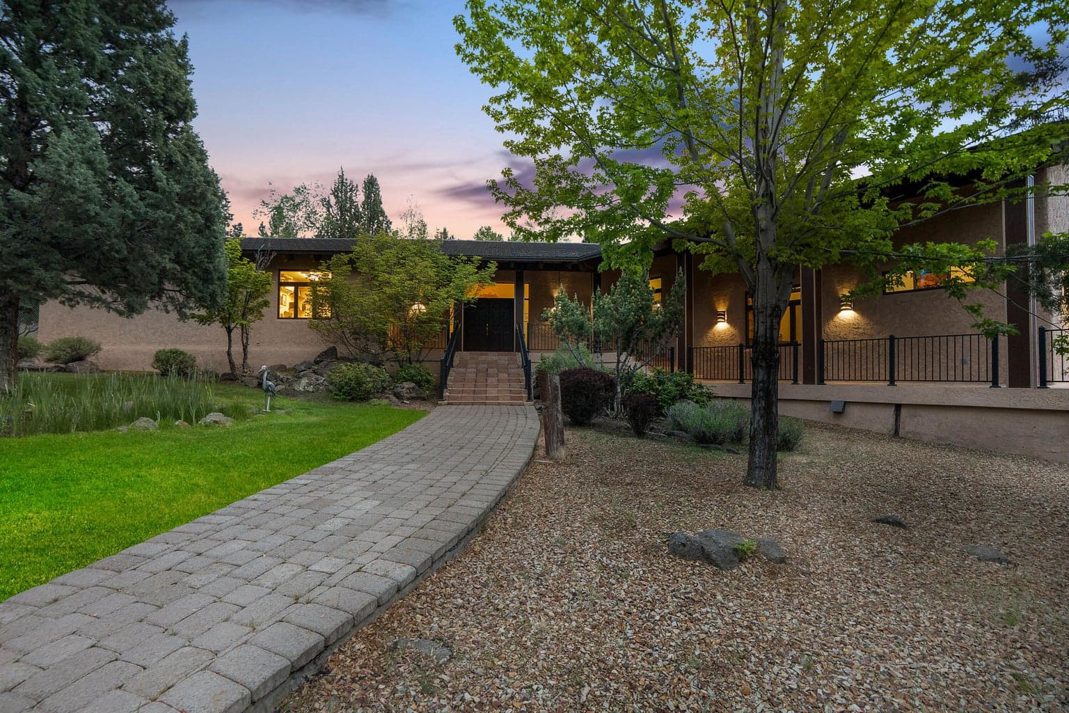 Photo of 8050 NW Grubstake Way 9 of 48