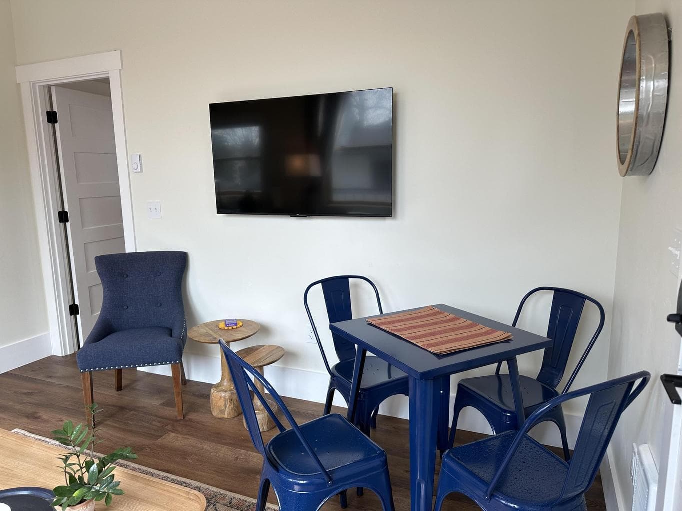 Photo of 852 NW Columbia Street 32 of 46