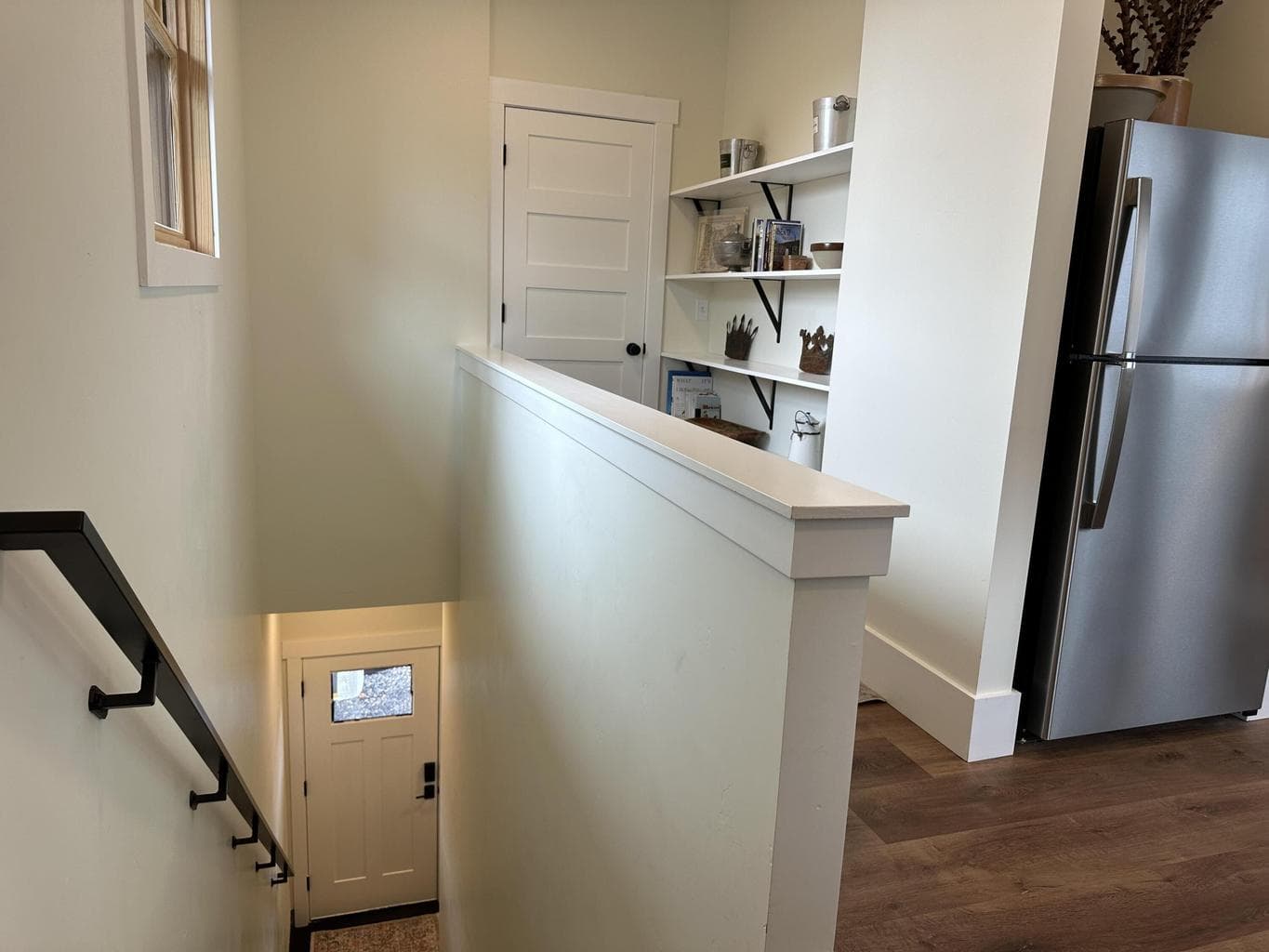 Photo of 852 NW Columbia Street 26 of 46
