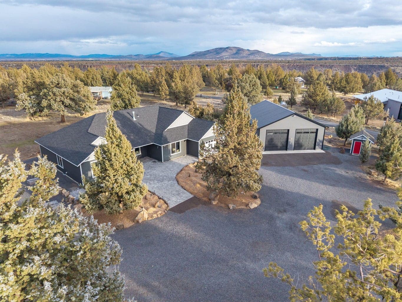 Welcome to 8081 SW Paious Drive!