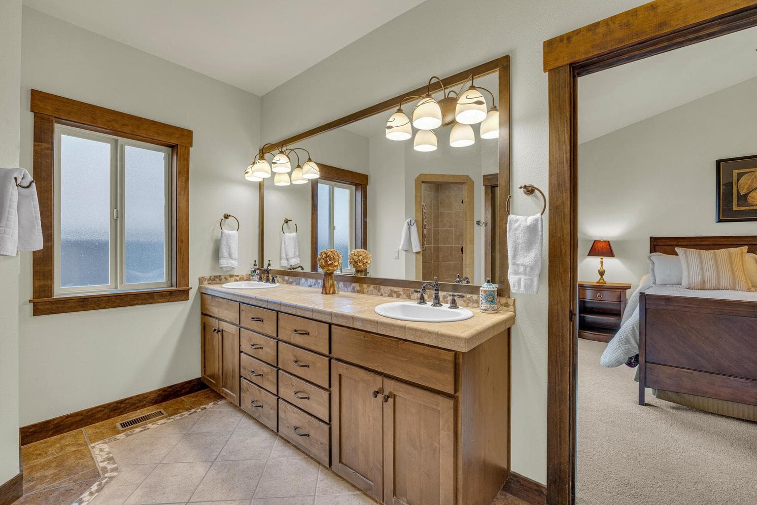 Main Level Primary bath