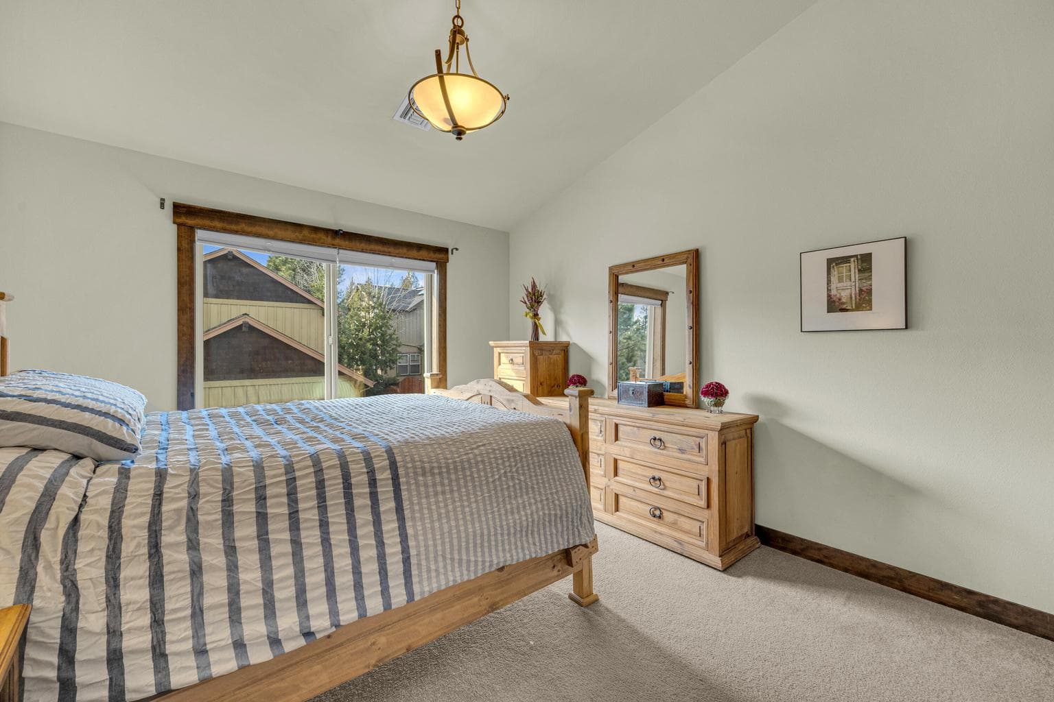 Upstairs 2nd Queen Bedroom