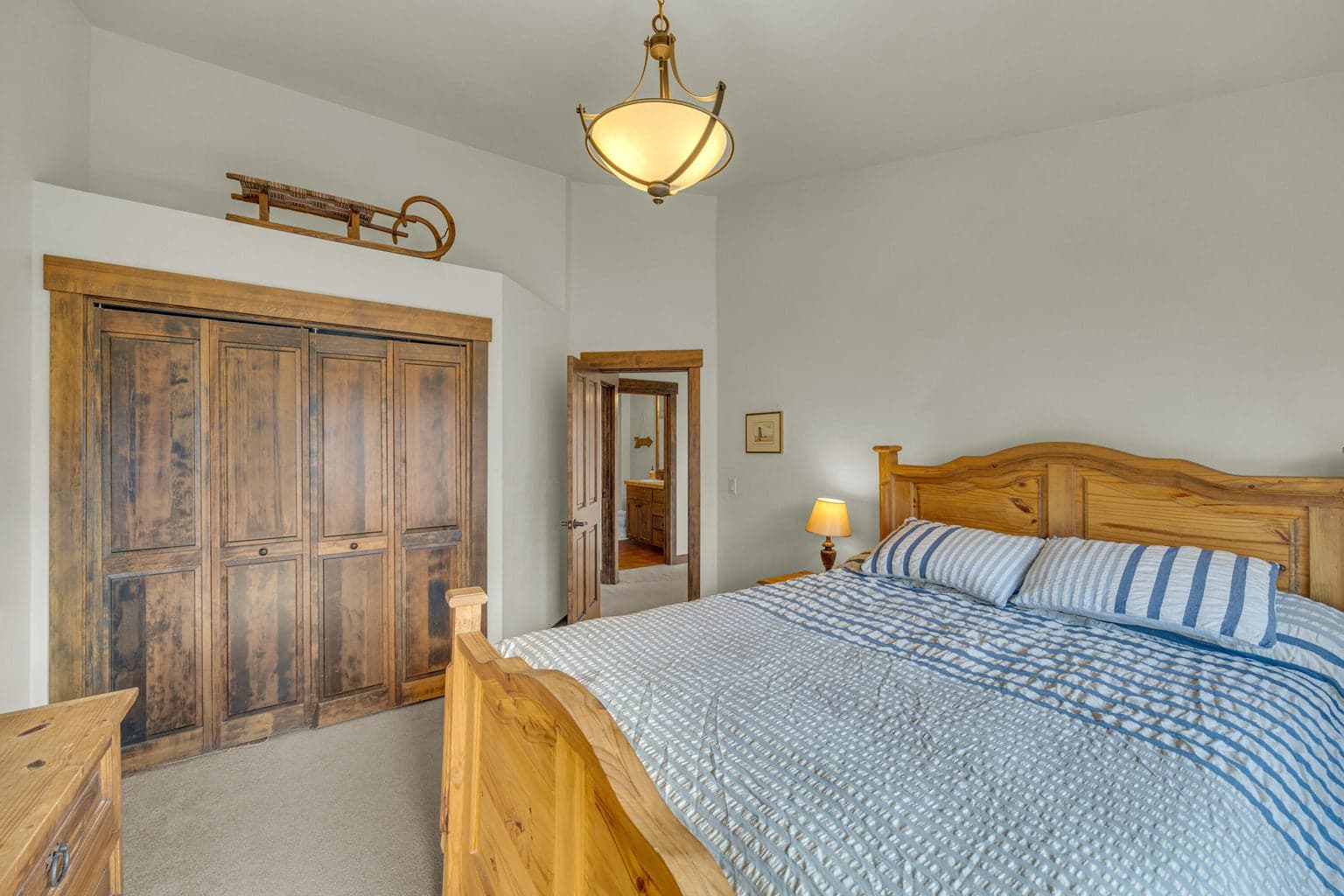 Upstairs 2nd Queen Bedroom