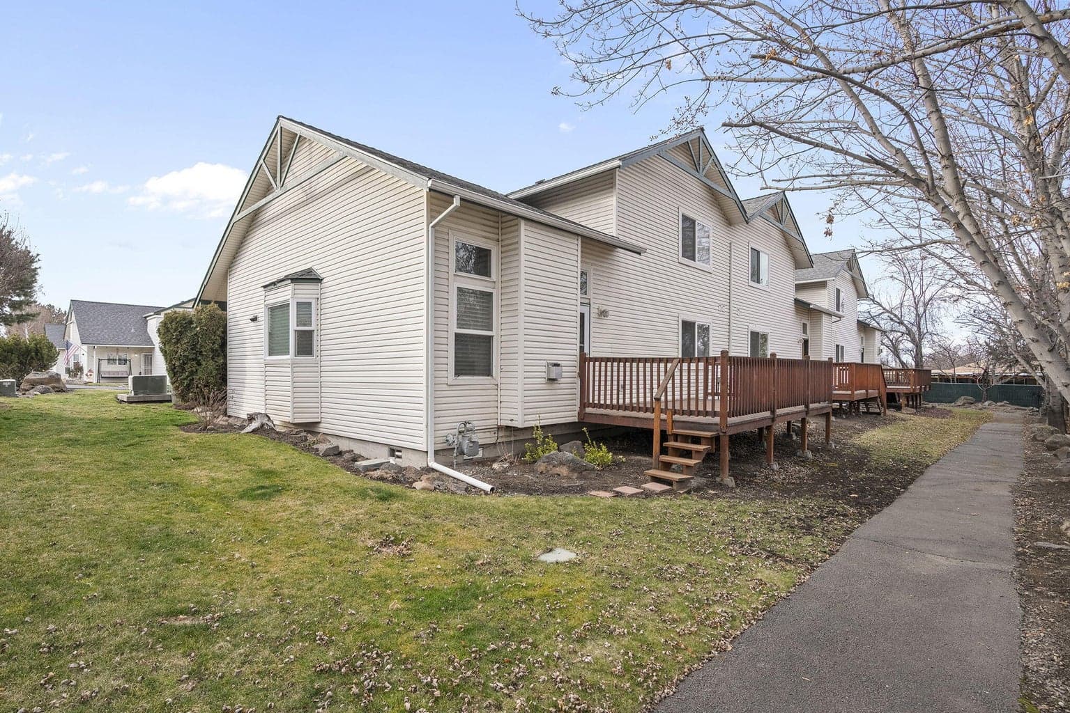 Photo of 438 NW 19th Street 21 of 29