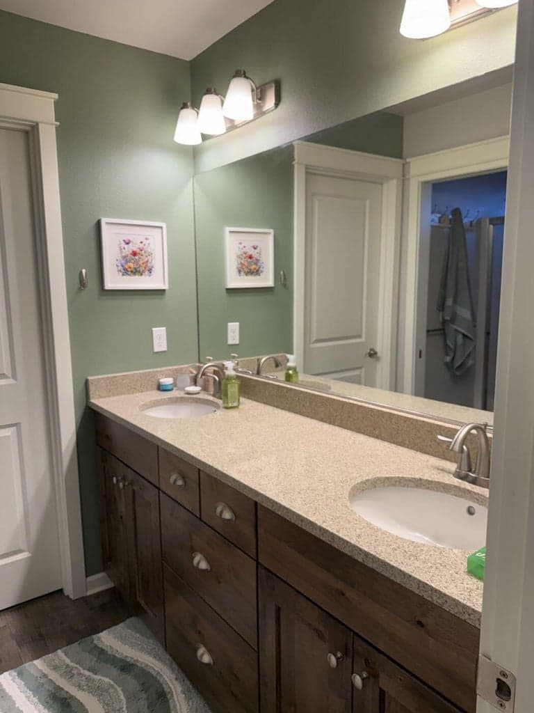 Photo of 3380 SW 28th Street 12 of 17