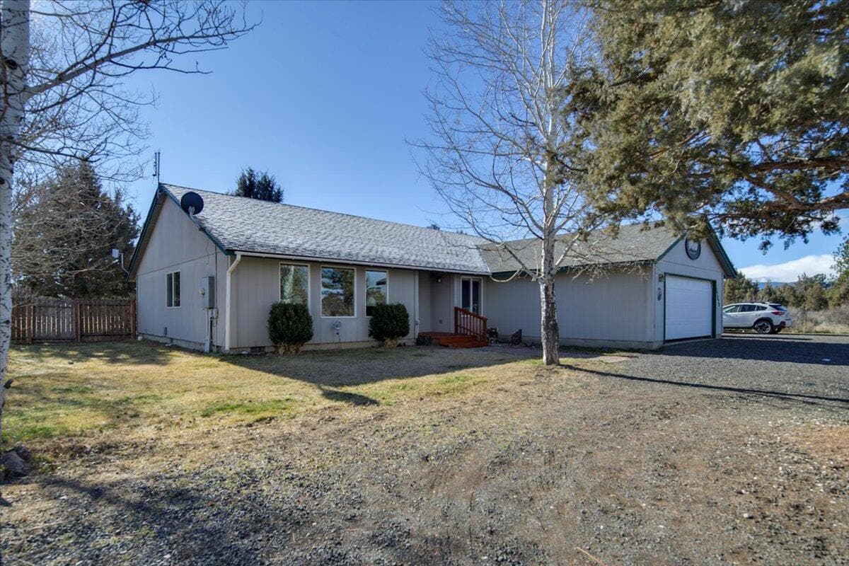 Photo of 67070 Paradise Alley 2 of 42