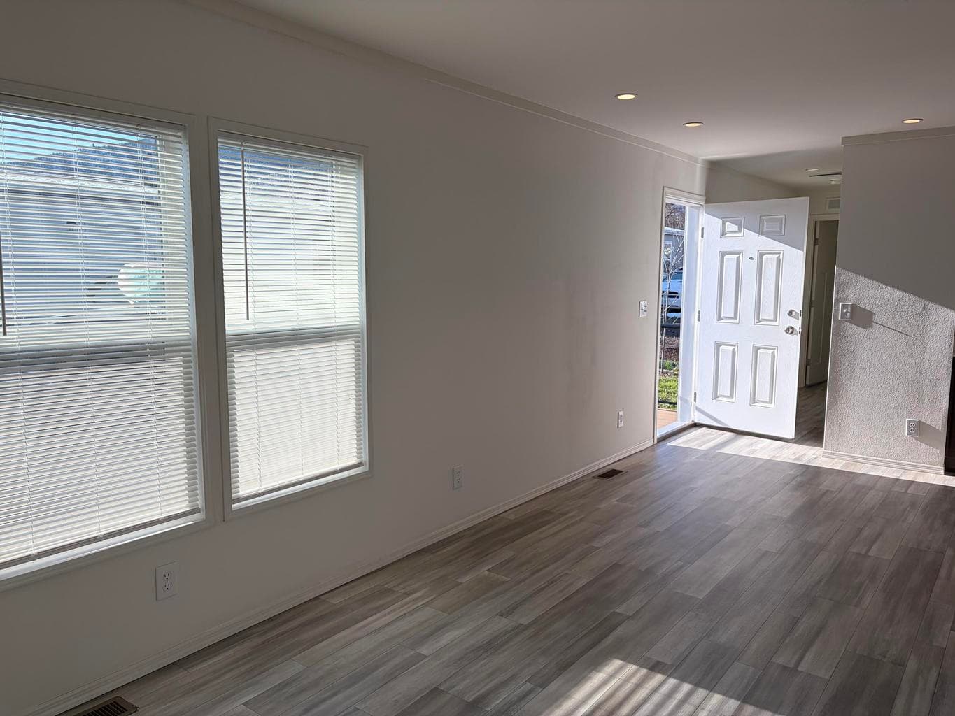 Photo of 460 Arnos 2 of 16