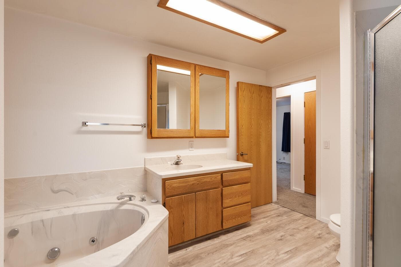 Bathroom cont