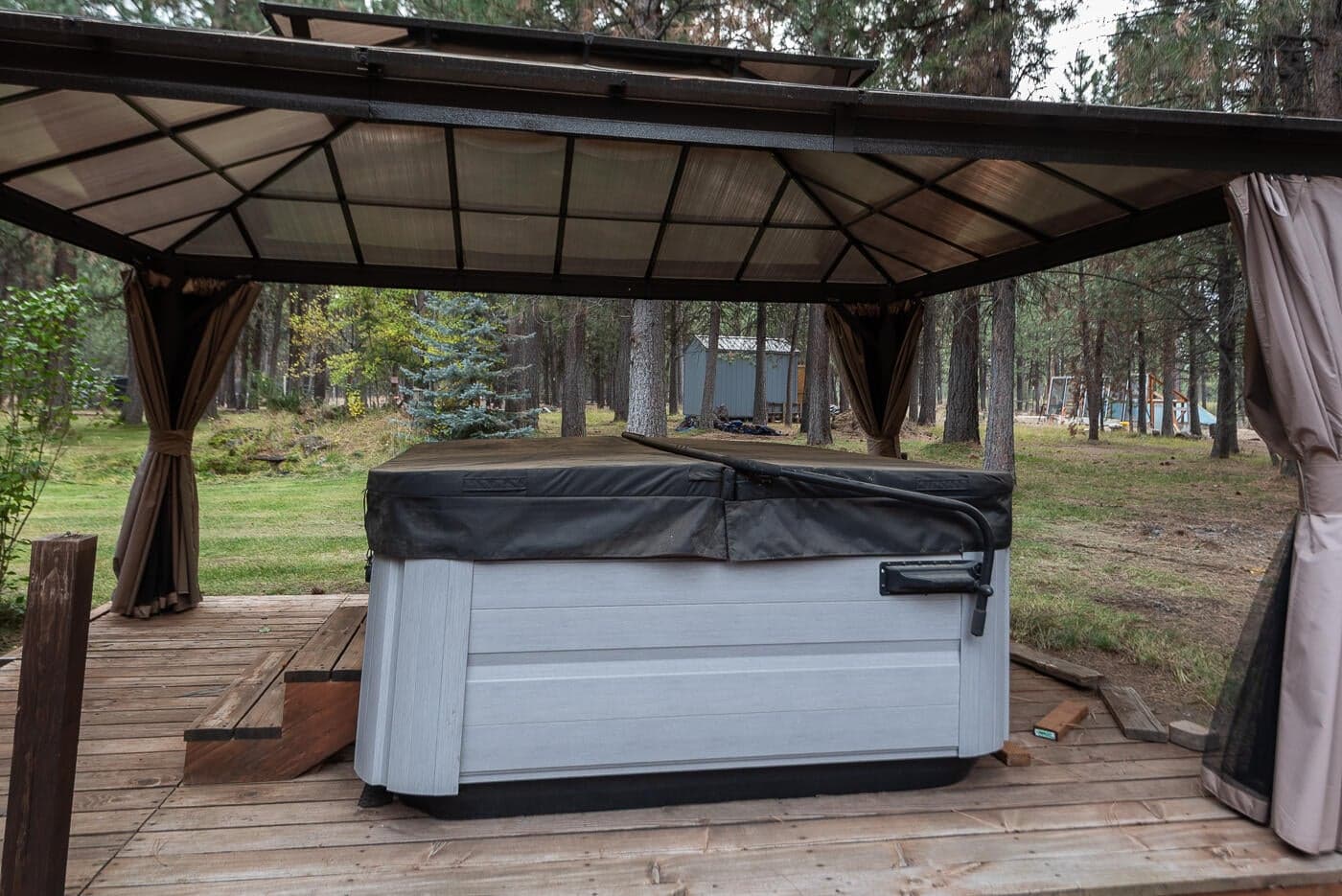 Gazebo (hot tub not incl)