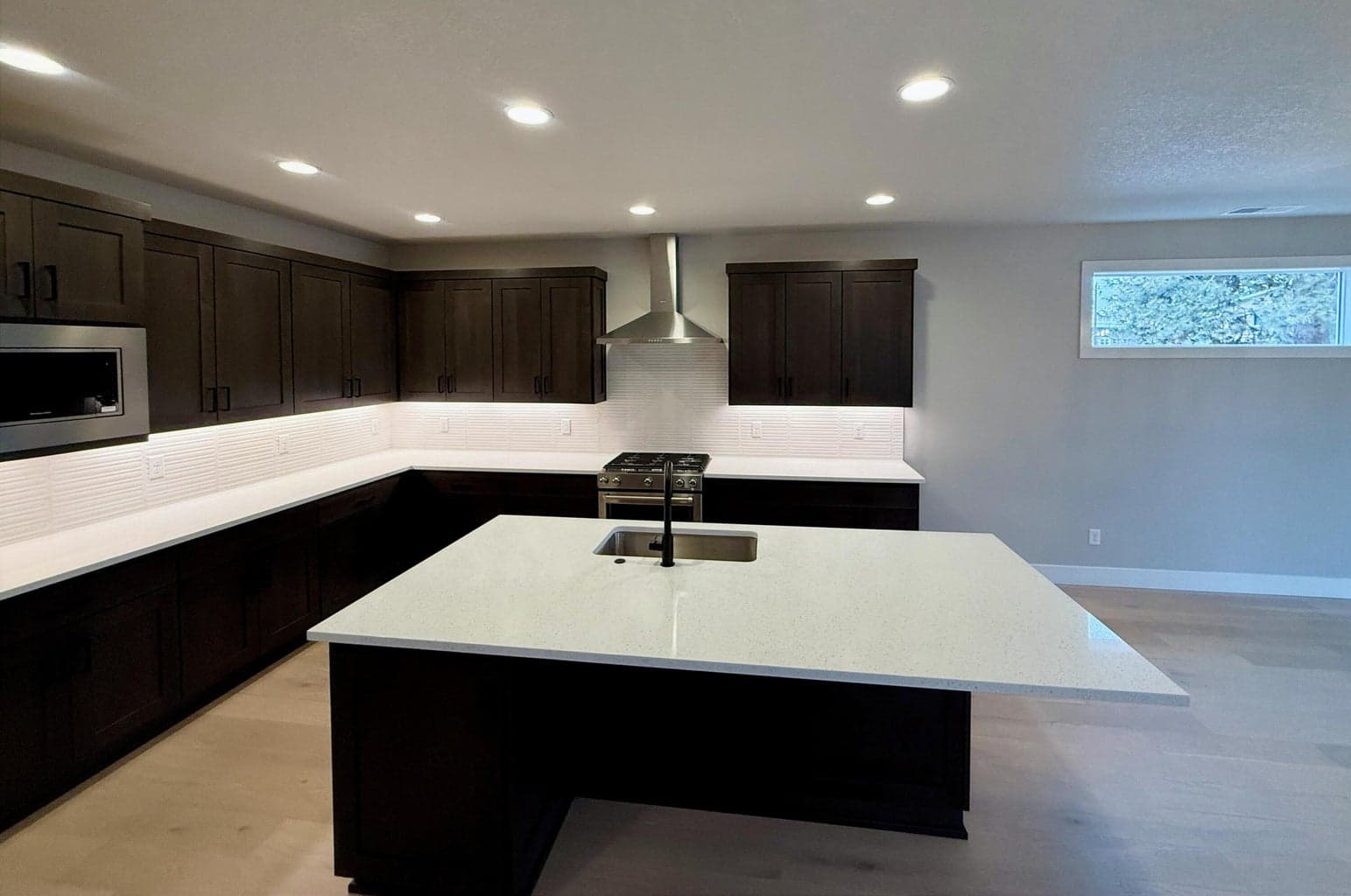 Photo of 61425 SE Daybreak Court 9 of 30