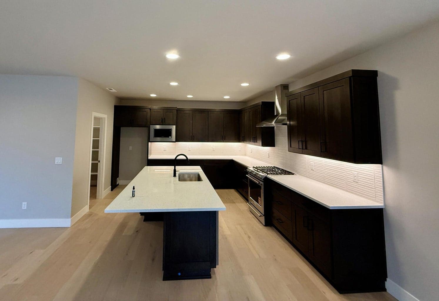Photo of 61425 SE Daybreak Court 10 of 30