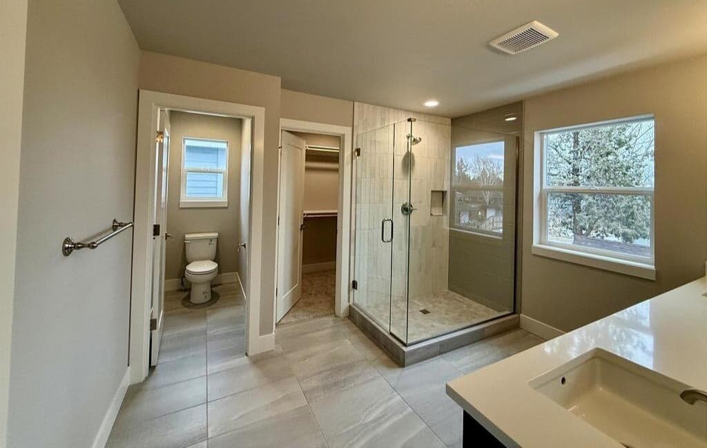 Photo of 61425 SE Daybreak Court 18 of 30