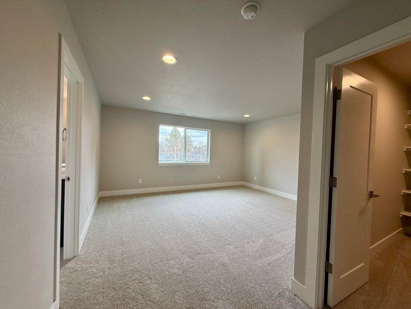 Photo of 61425 SE Daybreak Court 16 of 30