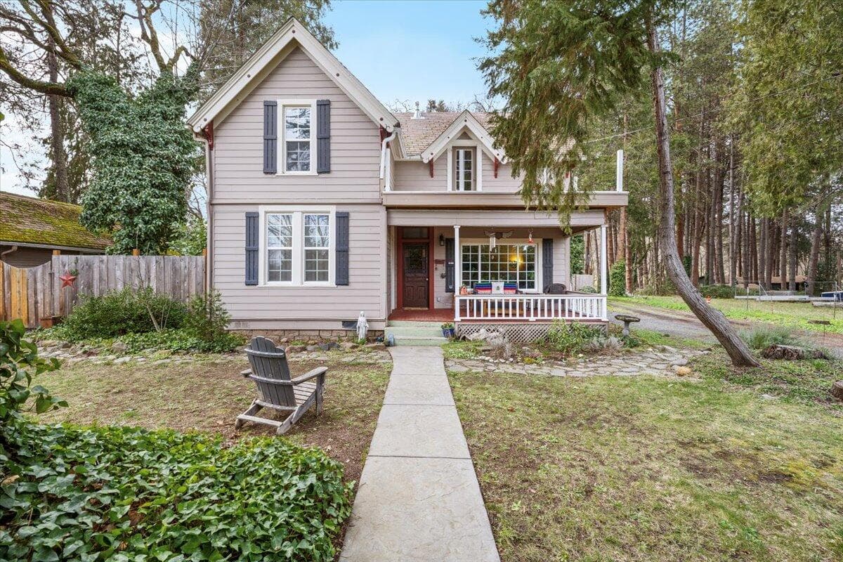 Photo of 3072 Griffin Creek 2 of 57
