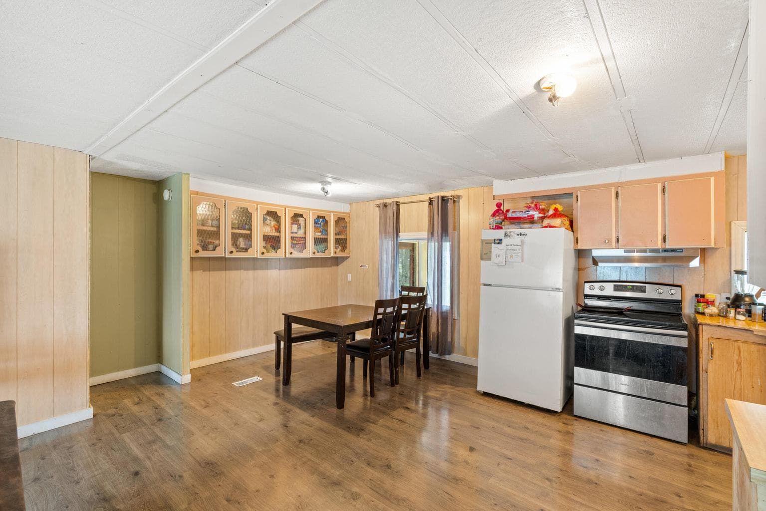 Photo of 1103 Pinecroft 3 of 22