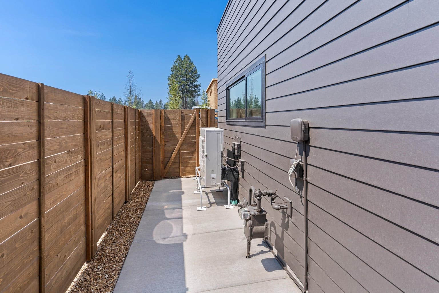 Photo of 3336 NW Celilo Lane 40 of 43