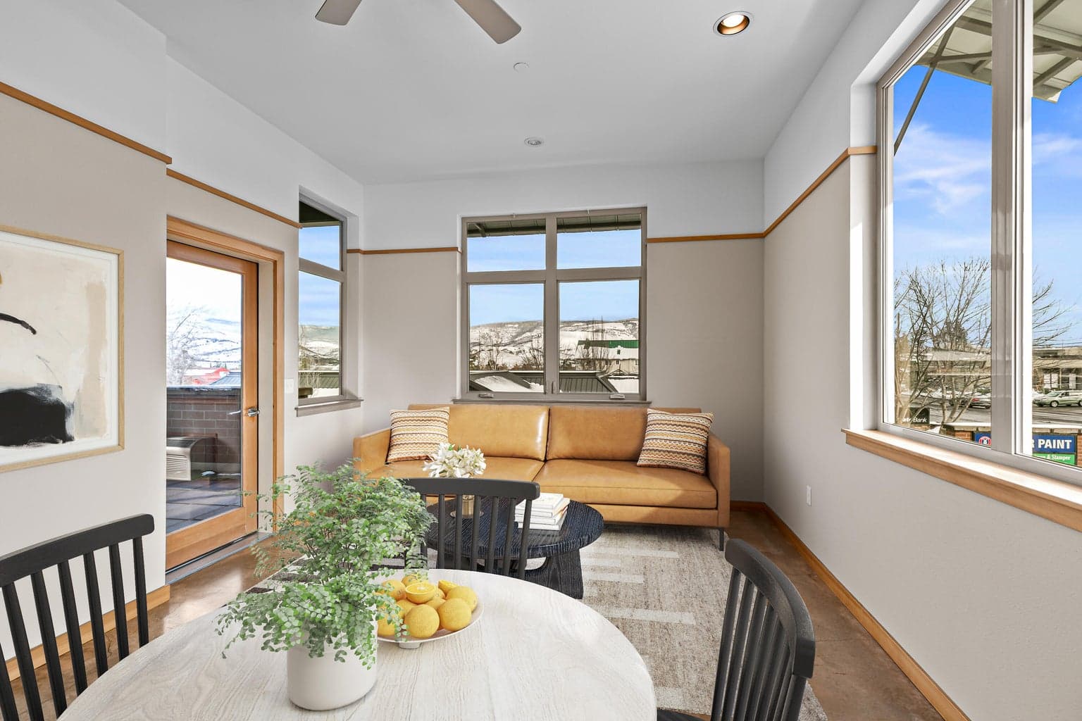 2205 Ashland