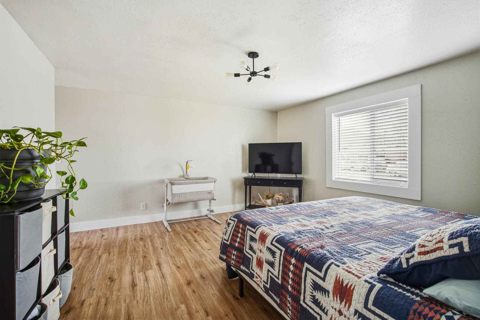 Photo of 704 SE Elm Street 20 of 35