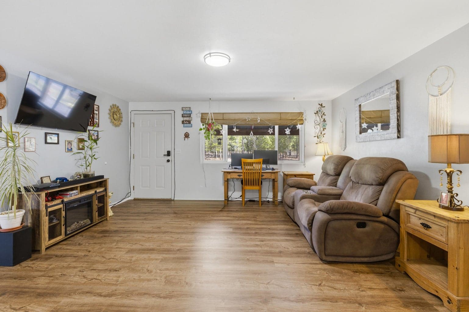 Photo of 1406 Circle Bar Drive 9 of 54