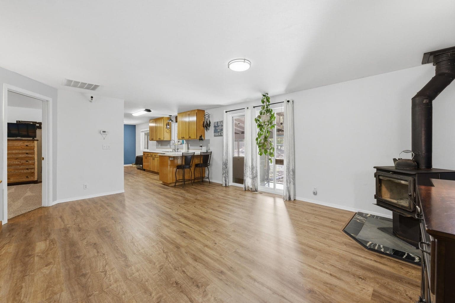 Photo of 1406 Circle Bar Drive 10 of 54