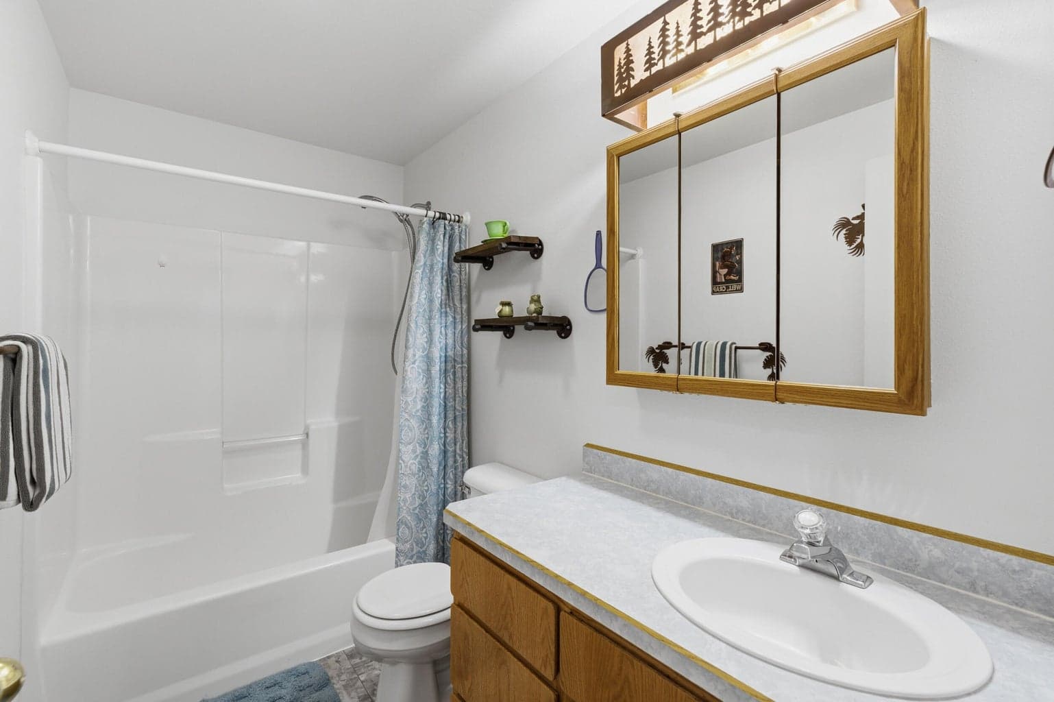 Photo of 1406 Circle Bar Drive 27 of 54
