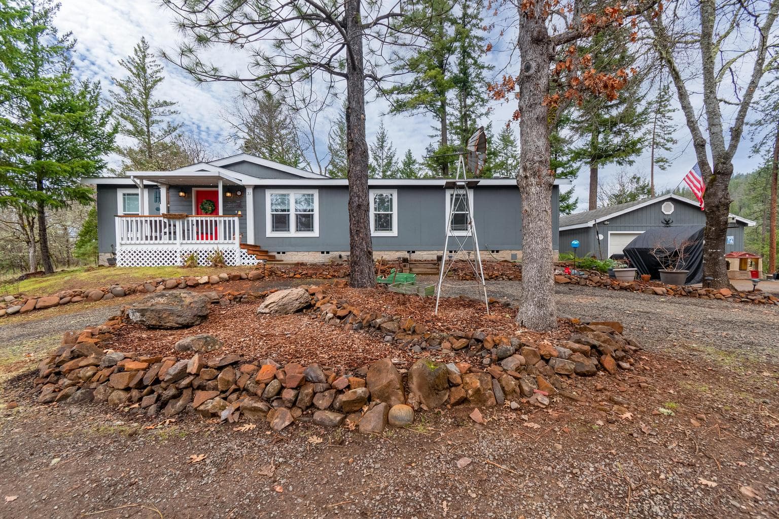 Photo of 71 Cora 2 of 44