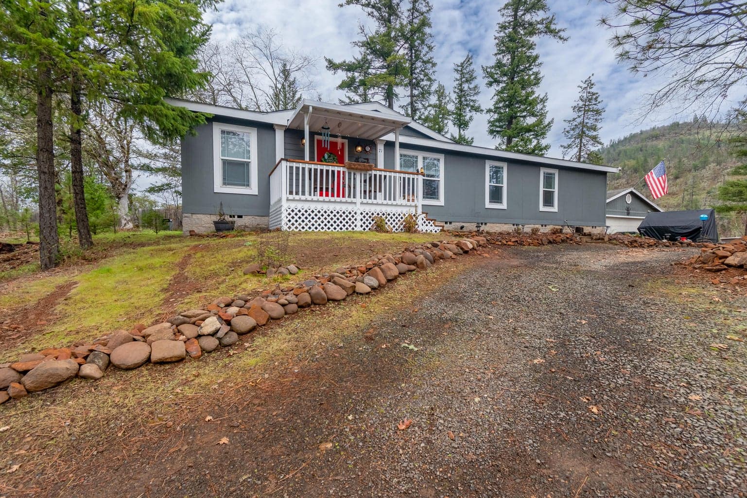 Photo of 71 Cora 1 of 44