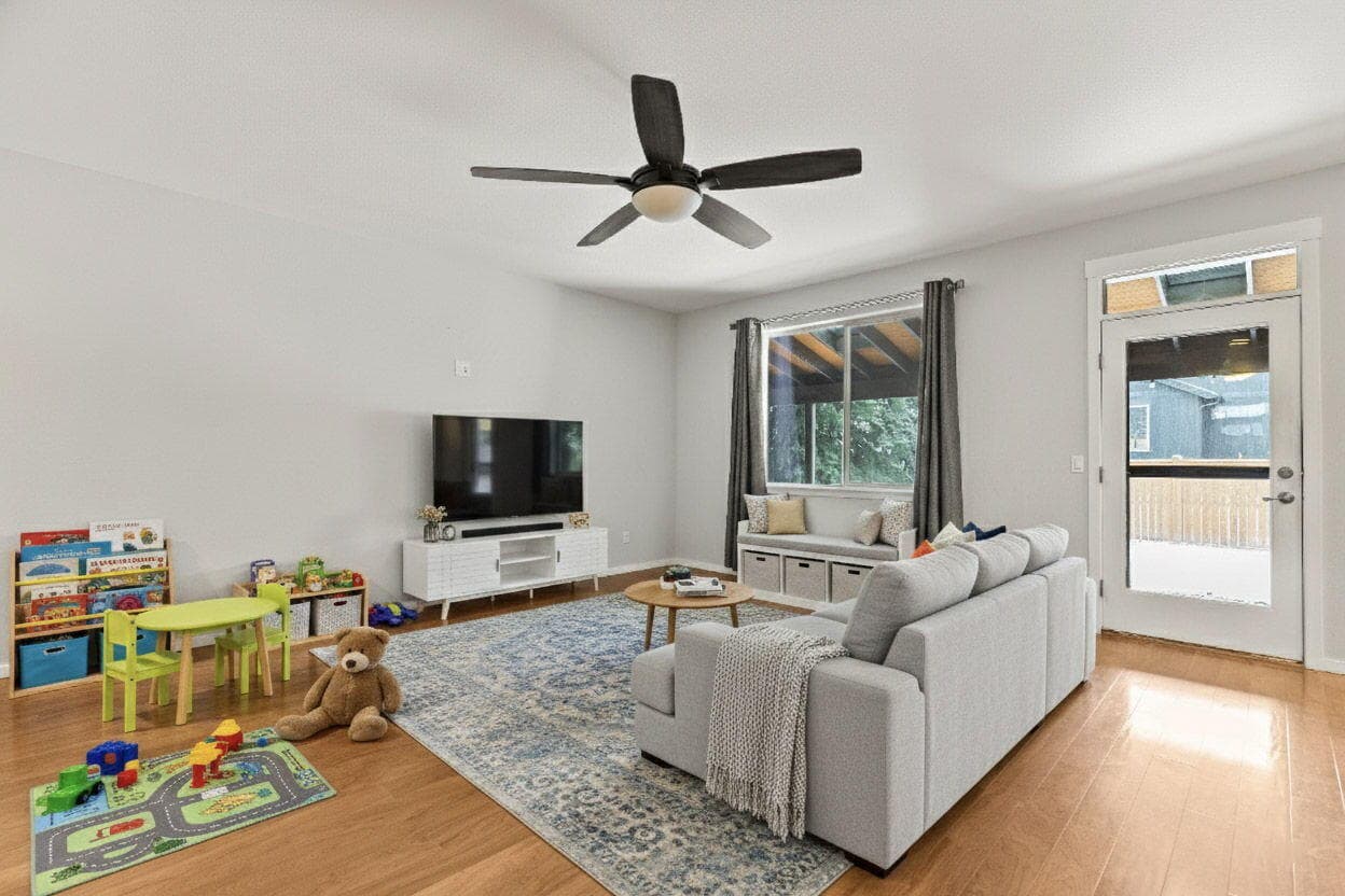 Photo of 21177 Ritz 2 of 32