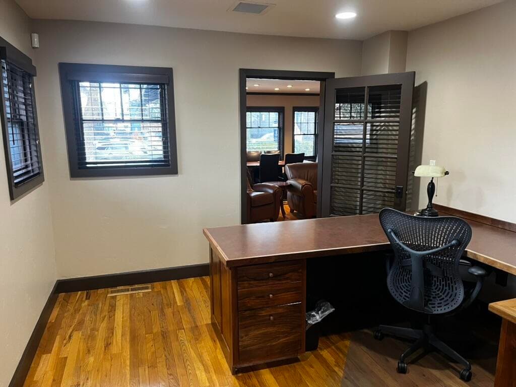 Photo of 725 NW Broadway Street 11 of 17