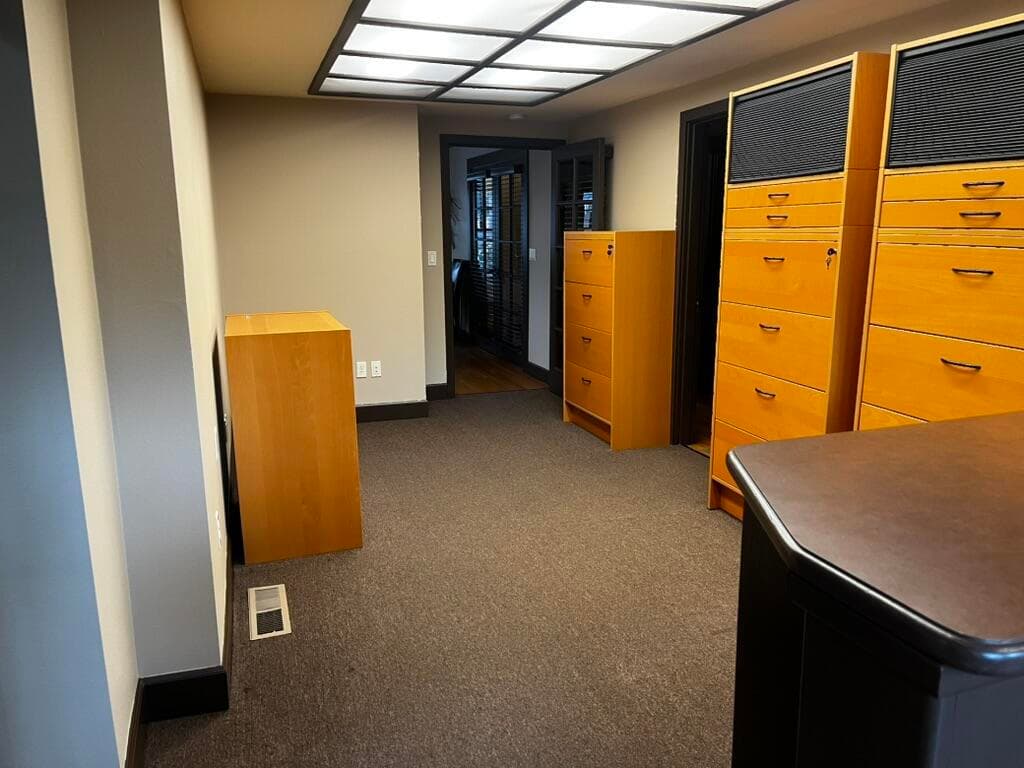 Photo of 725 NW Broadway Street 14 of 17