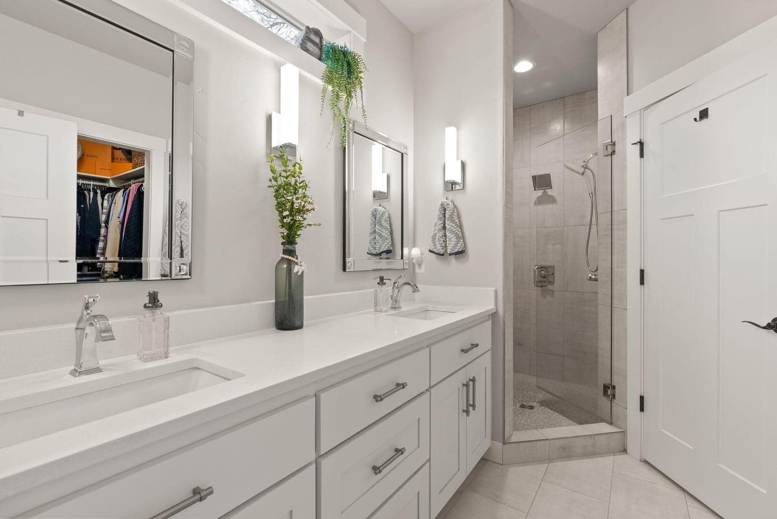Photo of 347 E Jefferson Avenue 21 of 74