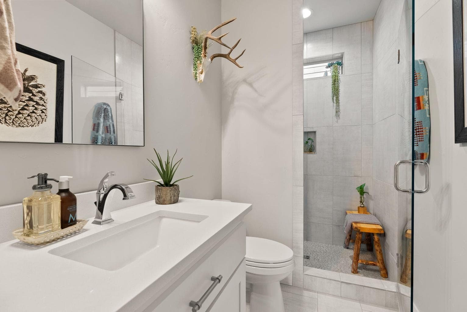 Photo of 347 E Jefferson Avenue 26 of 74